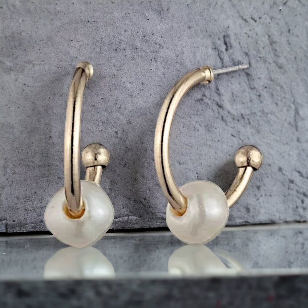 RALPH LAUREN Small Pearl Earrings